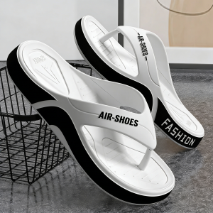 Men's 2026 summer new style anti-skid slippers for outdoor wear.